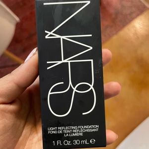 NEW NARS light reflecting foundation